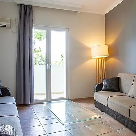 Turtle Hotel Laganas