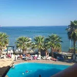 فندق Turtle لاغاناس